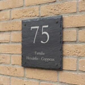 Naambord Leisteen 20 x 20 cm + Gaten