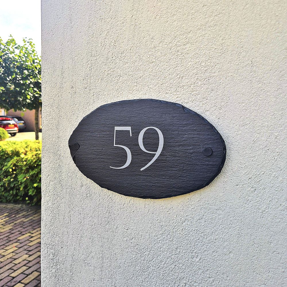 Huisnummerbord Leisteen 23 x 13,5 cm ovaal + Gaten